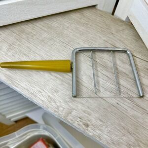 Vtg Wire Cheese Slicer Mustard Yellow Handle Chrome‎ Mid Century Kitchen Utensil